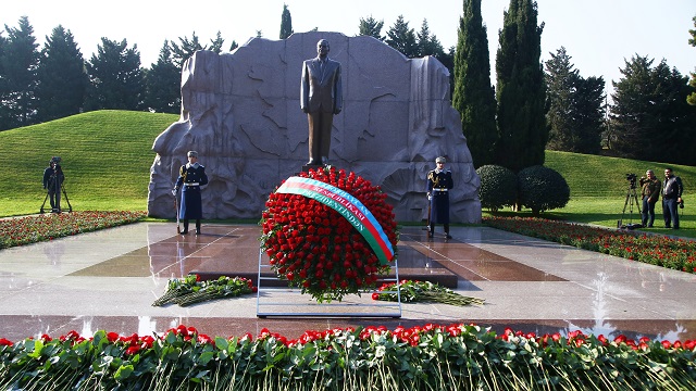 haydar-aliyev-vefatinin-16-yilinda-aniliyor