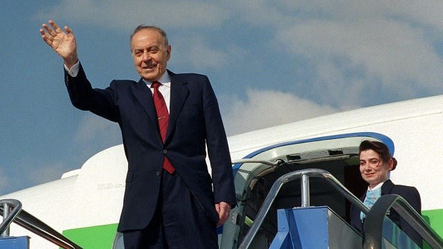 modern-azerbaycanin-mimari-haydar-aliyev