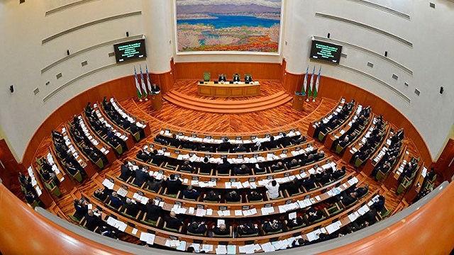 ozbekistanda-parlamentonun-ust-kanadi-olan-senato-uyeleri-secildi