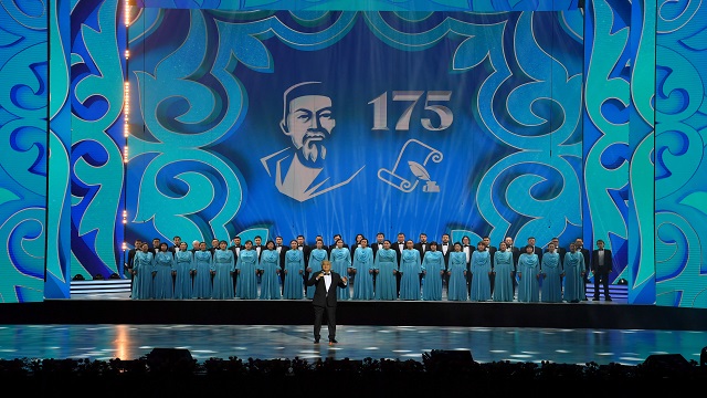 kazakistanda-sair-abay-kunanbayevin-dogumunun-175-yili-etkinlikleri-basladi