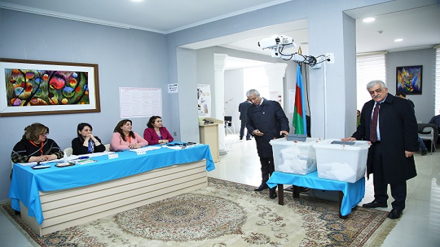 azerbaycanda-erken-parlamento-secimi-yapiliyor