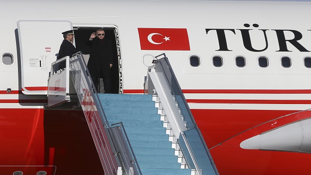 cumhurbaskani-erdogan-azerbaycana-gitti