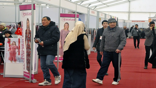 3-turk-moda-ve-tekstil-fuari-kirgizistanda-kapilarini-acti
