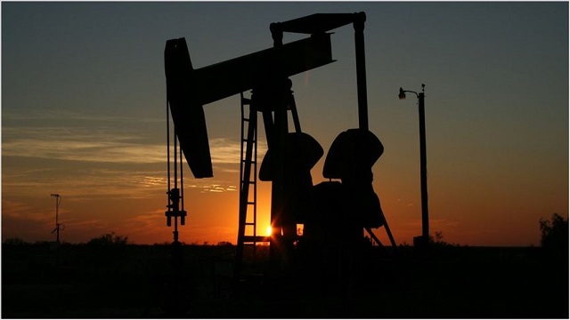 rusya-petrol-uretimini-yuzde-14-azaltmaya-hazir-iddiasi