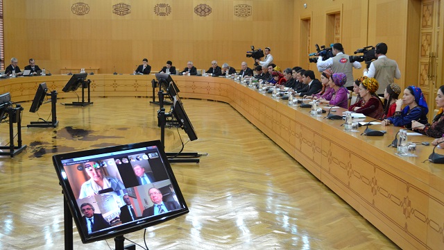 turkmenistan-da-uluslararasi-medya-forumu-duzenlendi