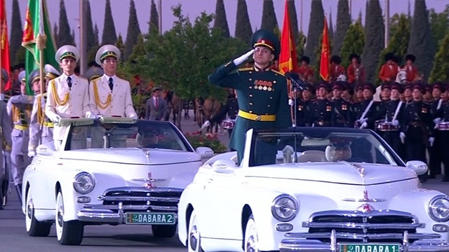 turkmenistan-da-zafer-gunu-kutlamalari