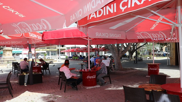 kktcde-restoran-kafe-ve-berberler-acildi