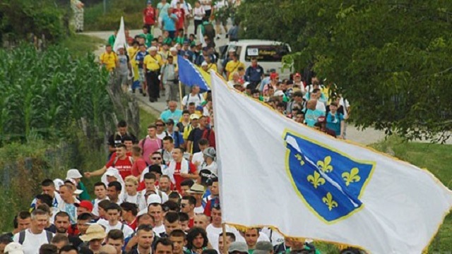 bosna-hersekte-baris-yuruyusu-kovid-19-nedeniyle-sinirli-katilimla-duzenlenecek