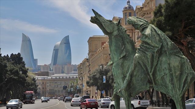 azerbaycanda-hafta-sonu-sert-karantina-rejimi-uygulanacak