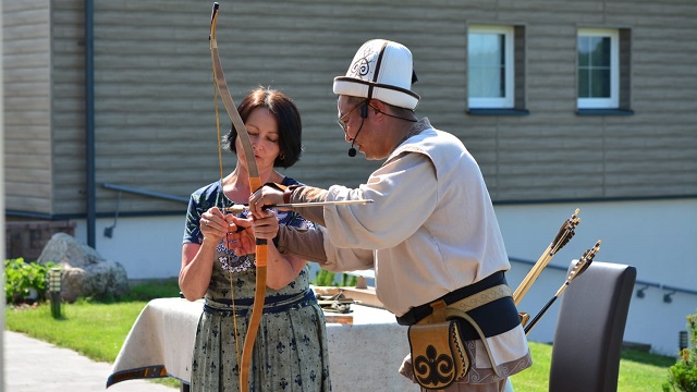 tika-litvanyadaki-kirim-turklerinin-yaninda