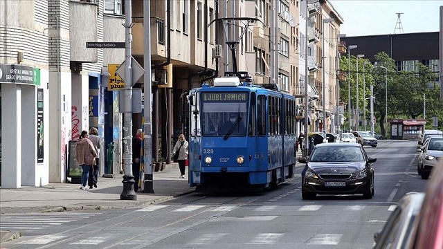 balkanlarda-artan-kovid-19-vakalari-bazi-tedbirleri-geri-getirdi