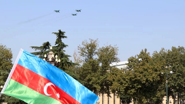 turk-f-16lari-azerbaycanin-gence-kentinde-ucus-gerceklestirdi