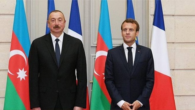 aliyev-ve-macron-ermenistan-azerbaycan-cephe-hattindaki-catismalari-gorustu