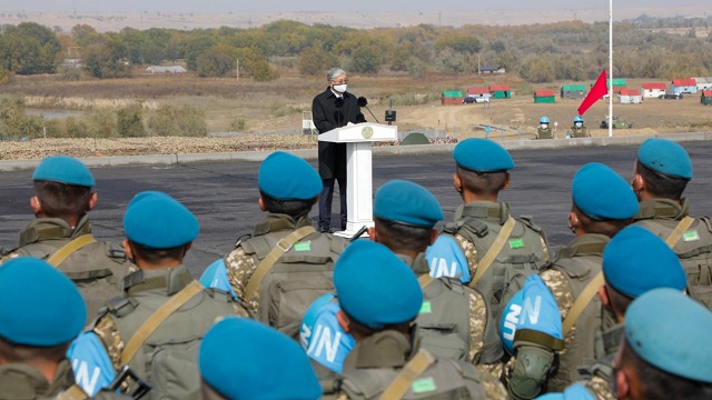 kazakistanda-ilk-kez-baris-gucu-askerlerinin-kapsamli-tatbikati-yapildi