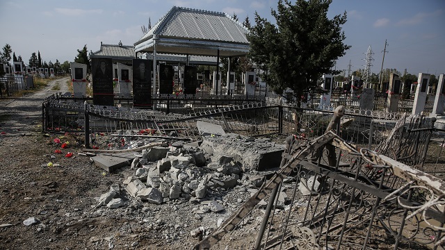 ermenistanin-saldirilarinda-azerbaycanli-43-sivil-yasamini-yitirdi-218i-ise-y