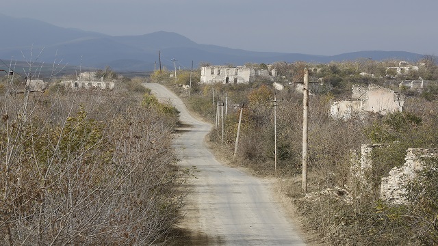 karabagda-kurtarilan-bolgeler-mayindan-temizleniyor