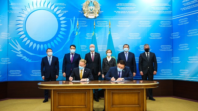kazakistanda-uluslararasi-petrol-ve-gaz-muhendisligini-gelistirme-merkezi-kurul