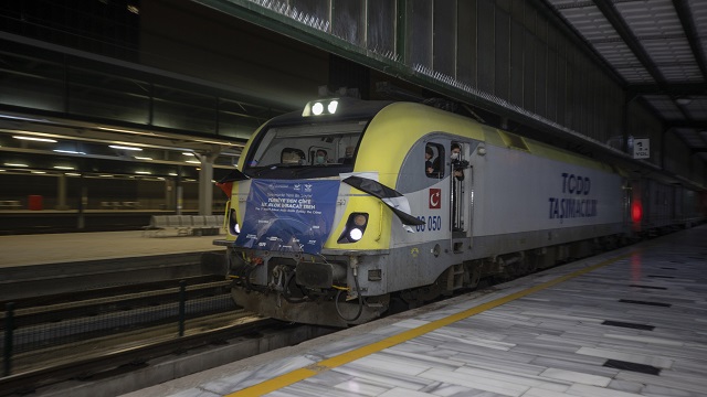 cine-giden-ilk-ihracat-treni-ankaradan-gecti