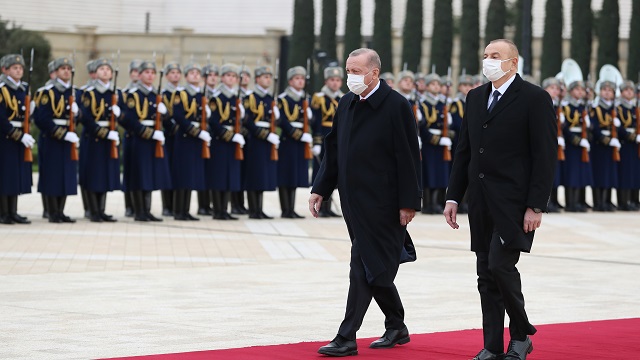 cumhurbaskani-erdogan-azerbaycan-cumhurbaskani-aliyev-tarafindan-resmi-torenle