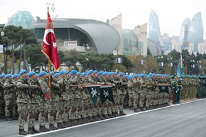 Azerbaycan Zafer Geçidi Töreni'nden kareler