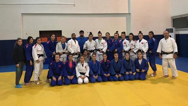 turkiye-ve-azerbaycandan-kadin-judocular-ankarada-ortak-kamp-yapiyor