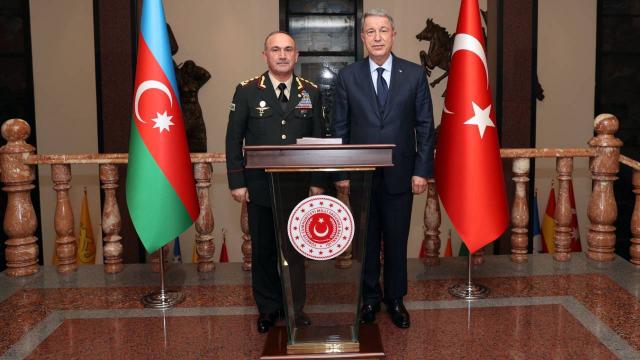 bakan-akar-azerbaycan-savunma-bakan-yardimcisi-mustafayevi-kabul-etti