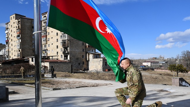 azerbaycan-cumhurbaskani-aliyev-ermenistan-isgalinden-kurtarilan-susayi-ziyare