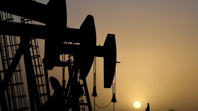 rusyanin-petrol-gelirlerinde-dusus-suruyor