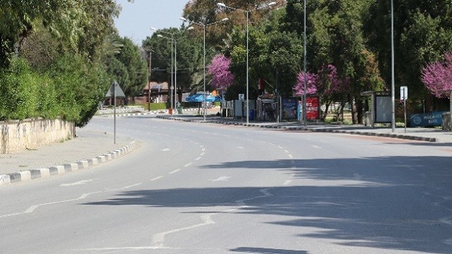 kktcde-kovid-19-tedbirleri-kapsaminda-lefkosa-7-girne-14-gun-kapaniyor