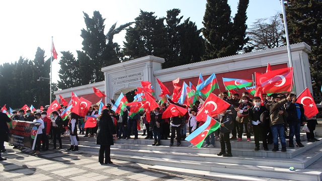 haydar-aliyev-azerbaycan-okulu-ogretmen-ve-ogrencileri-hocali-katliamini-edirn