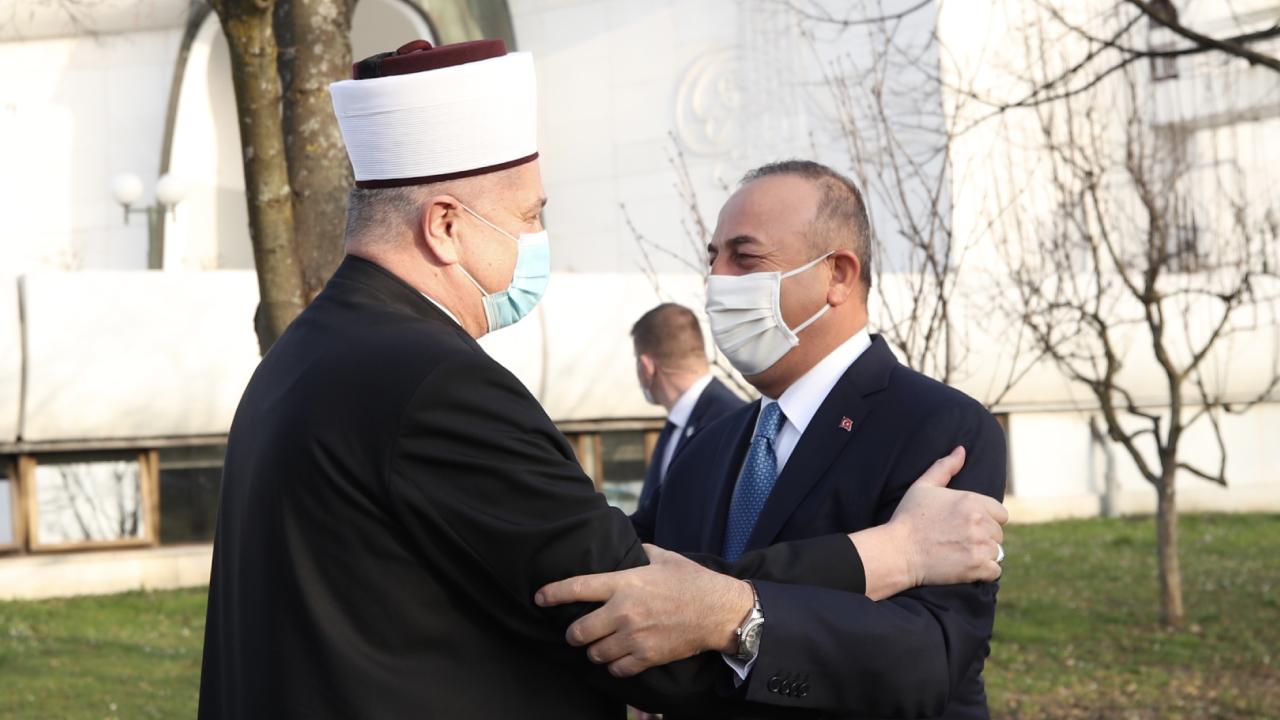 bakan-cavusoglunun-hirvatistan-muslumanlariyla-bulusmasinda-duygusal-anlar