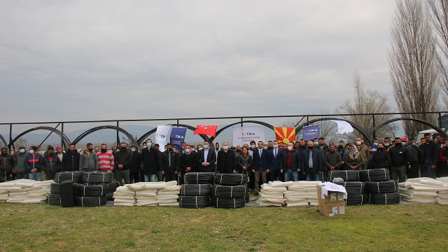 tika-kuzey-makedonyadaki-140-aileye-seracilik-ekipmanlari-ve-tohum-desteginde
