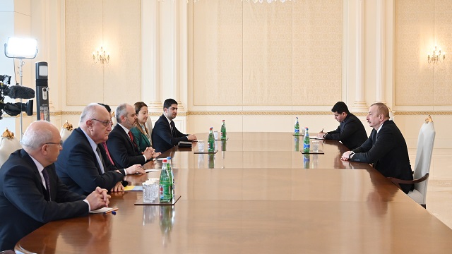 azerbaycan-cumhurbaskani-aliyev-tbmm-disisleri-komisyonu-heyetini-kabul-etti