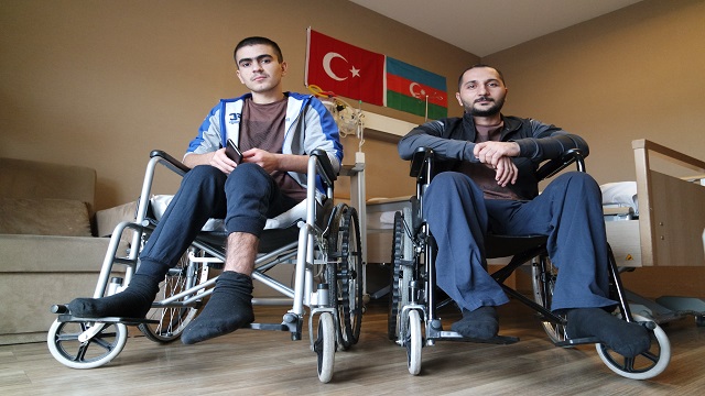 ermeni-saldirilarinda-yaralanan-azerbaycanli-iki-gazi-ayaga-kalkabilmek-icin-bur