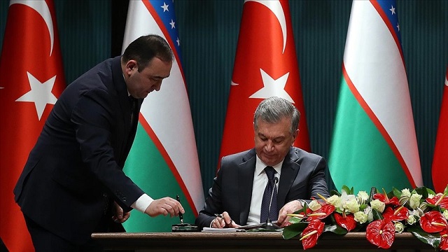 ozbekistan-turkiye-ile-askeri-mali-is-birligi-anlasmasi-ile-nakdi-yardim-uygula