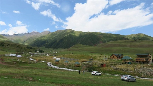 kirgizistanin-cazibe-merkezi-cunkurcak-vadisi
