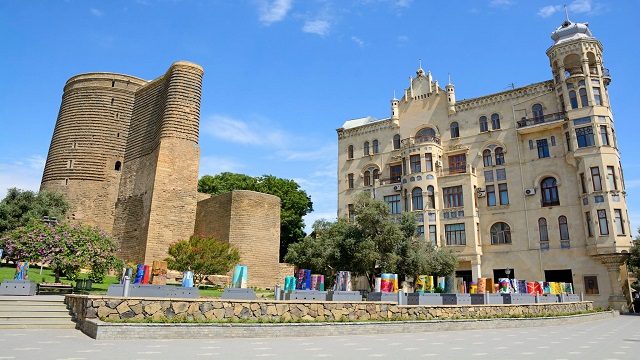 bakunun-meshur-kiz-kulesi