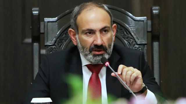 ermenistan-basbakani-pasinyan-istifa-etti