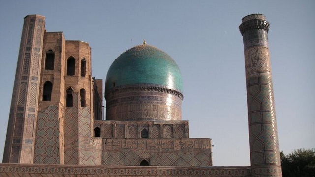 semerkantin-en-onemli-anitlarindan-biri-bibi-hanim-camii