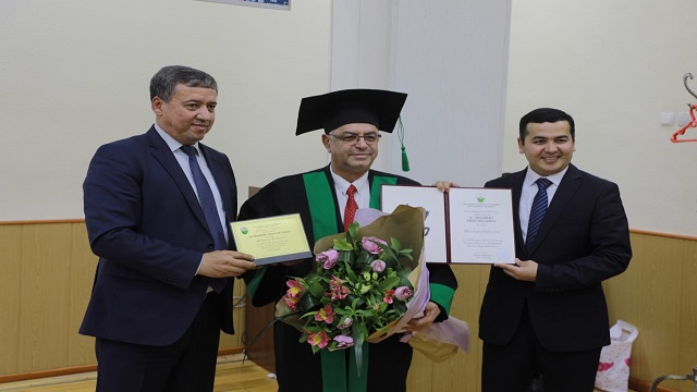 ozbekistanda-tarim-bakani-danismanligina-atanan-kolcuogluna-fahri-profesorluk