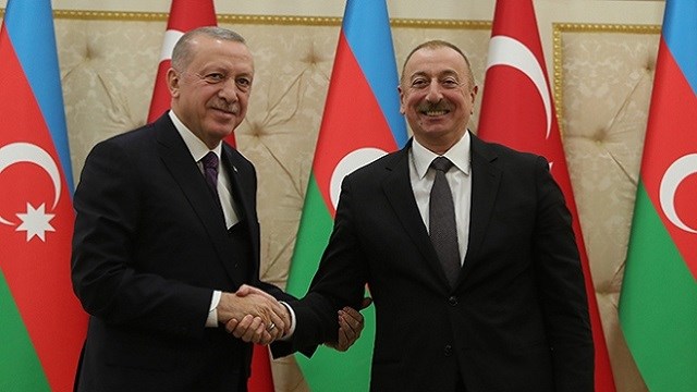 cumhurbaskani-erdogan-ilham-aliyevi-azerbaycanin-cumhuriyet-gunu-dolayisiyla