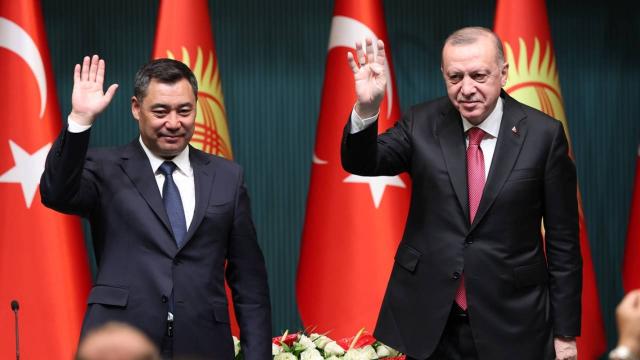 cumhurbaskani-erdogan-elbirligi-icinde-turkiye-kirgizistan-iliskilerinin-her