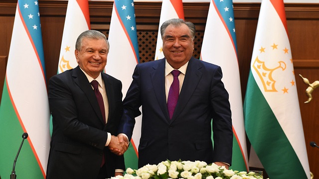 ozbekistan-ve-tacikistan-2022de-ticaret-hacmini-1-milyar-dolara-cikarmayi-hedef