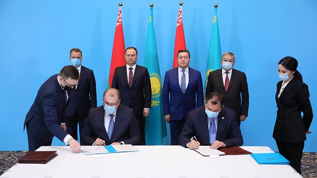 kazakistan-belarusa-petrol-tedarik-etmeye-baslayacak