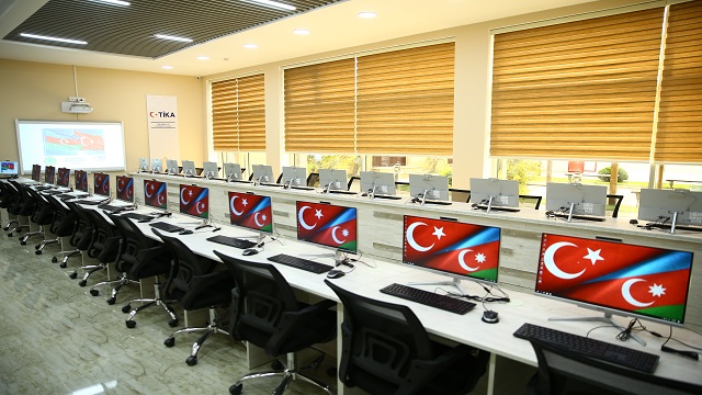 tikanin-katkilariyla-yapilan-azerbaycan-goc-hizmeti-egitim-merkezi-hizmete-acil