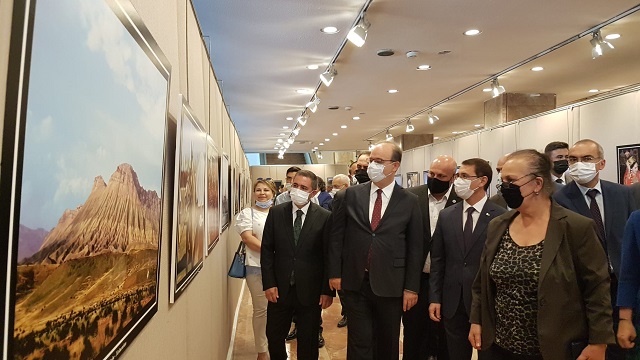 turkmenistan-kultur-sanat-ve-fotograf-sergisi-ankarada-acildi