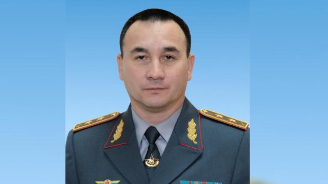 kazakistan-in-yeni-savunma-bakani-murat-bektanov-oldu