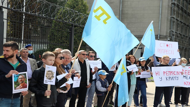 kievde-5-kirim-tatar-turkunun-kirimda-gozaltina-alinmasi-protesto-edildi