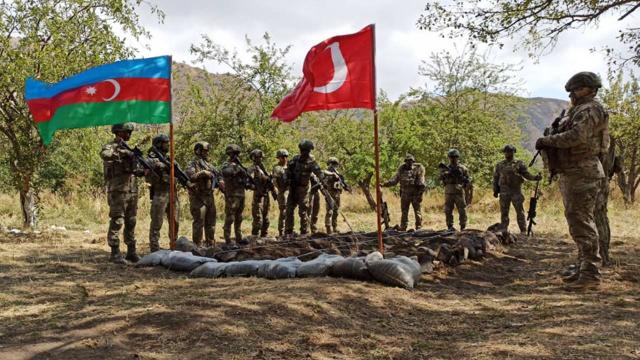 turkiye-ve-azerbaycan-ozel-birliklerinin-isgalden-kurtarilan-lacindaki-ortak-as