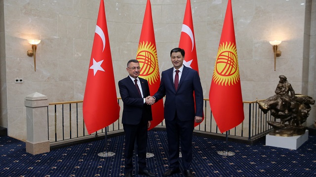 cumhurbaskani-yardimcisi-oktay-kirgizistan-bakanlar-kurulu-baskani-maripov-ile
